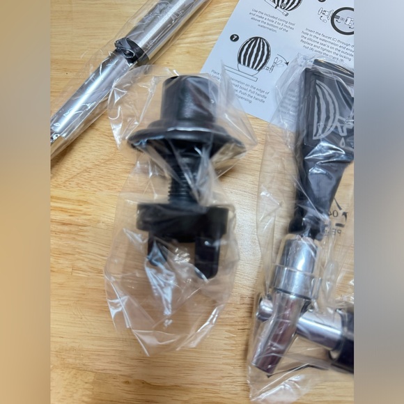 NWT Final Touch Watermelon Keg Tapping Kit - Picture 7 of 9